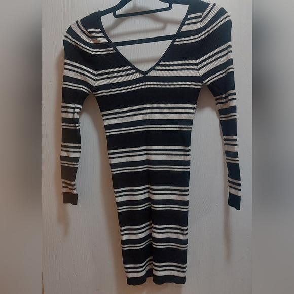 Kendall & Kylie Women's Striped Black and White Knit Dress Size XS - Picture 2 of 7